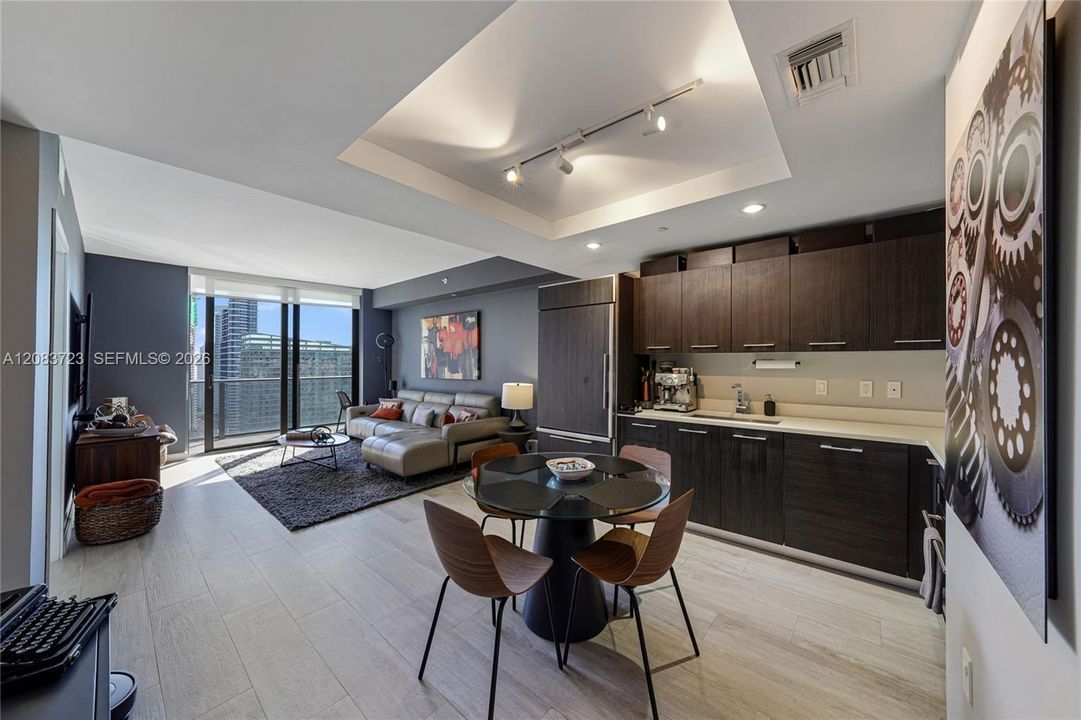 En Venta: $640,000 (1 camas, 2 baños, 852 Pies cuadrados)