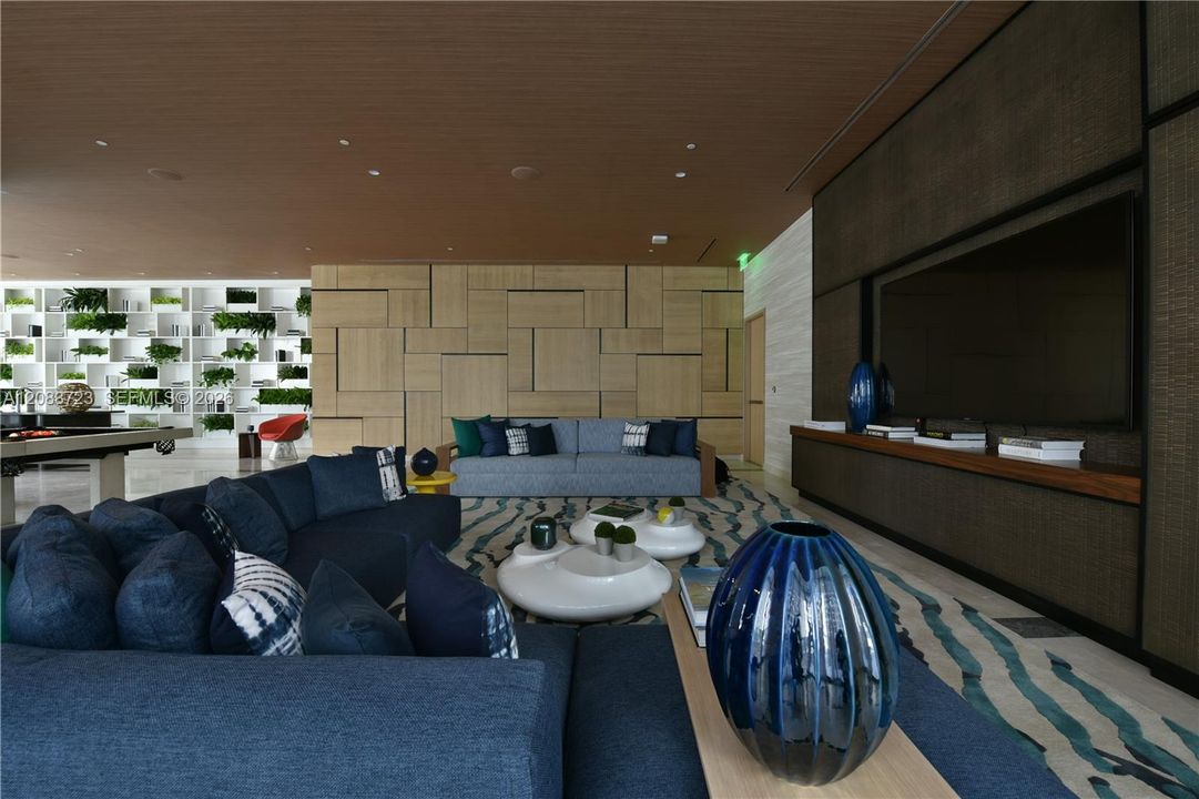 En Venta: $640,000 (1 camas, 2 baños, 852 Pies cuadrados)