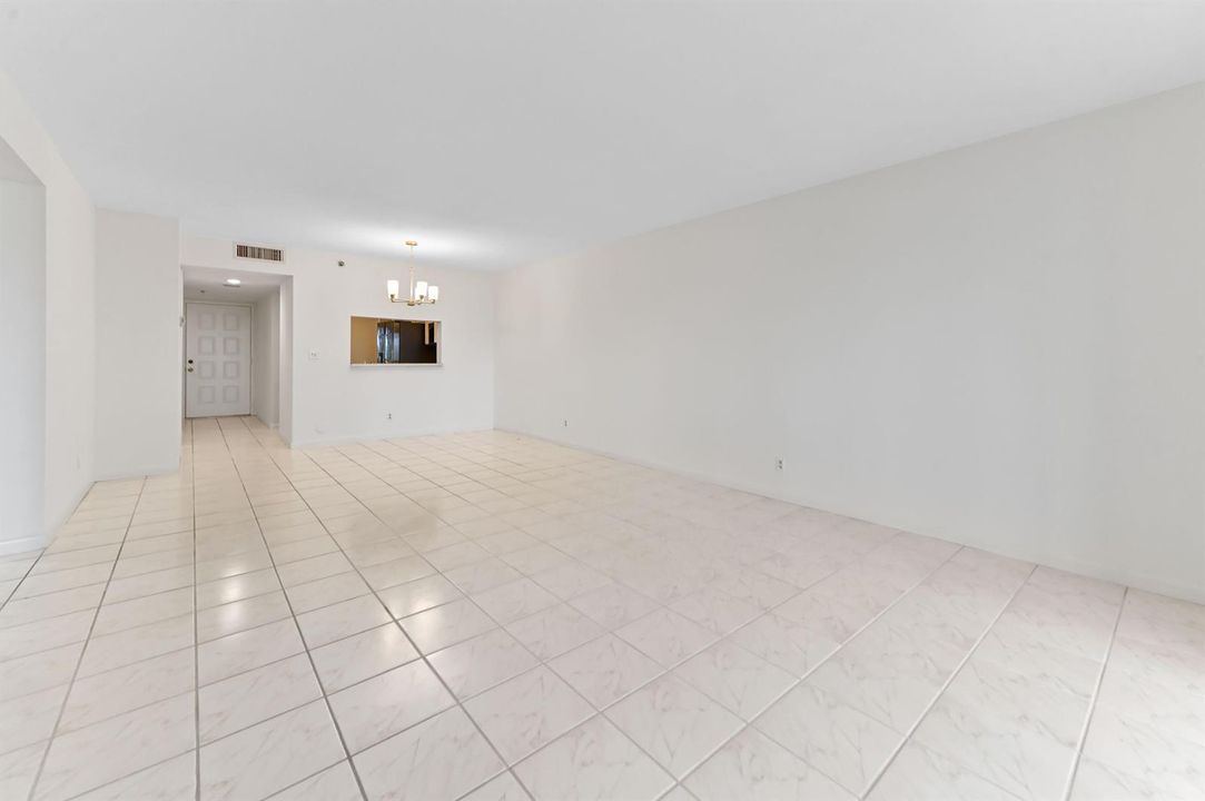 14 living room 03