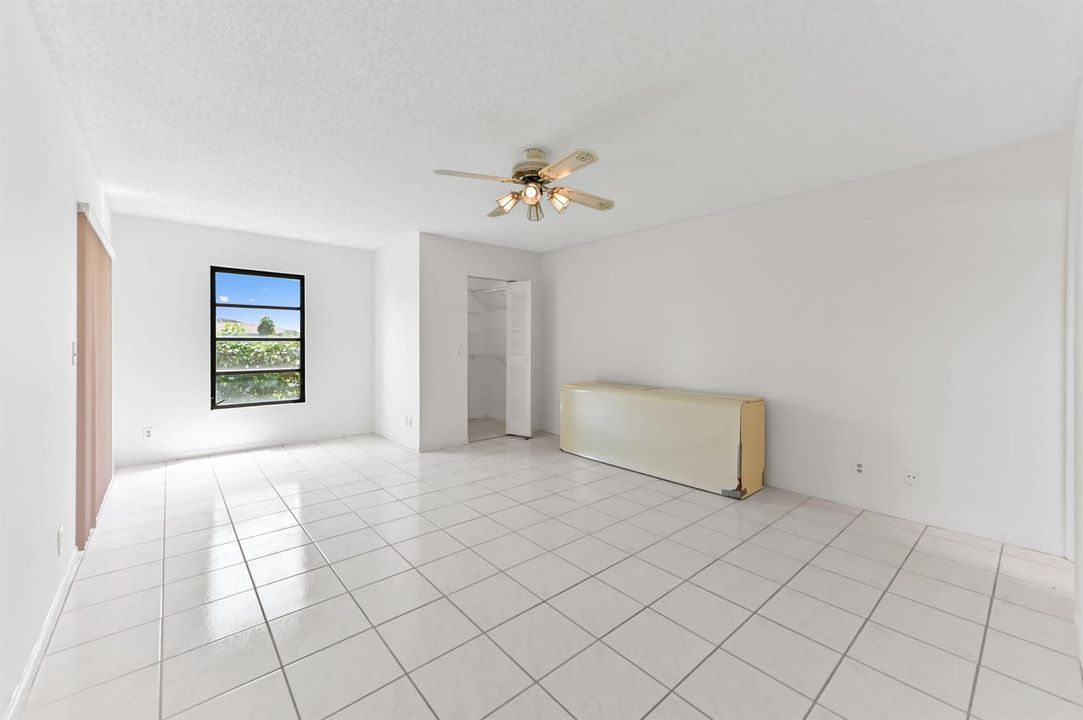 20 bedroom 01
