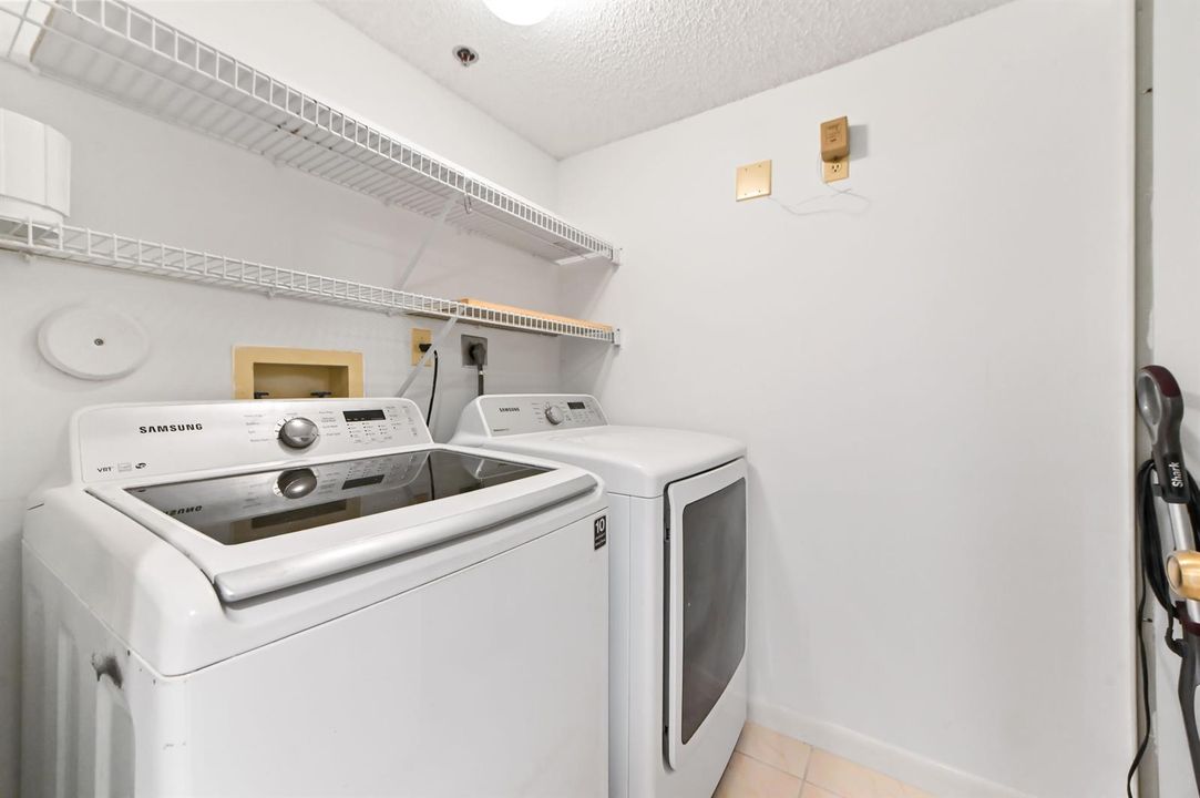 09 laundry room 01