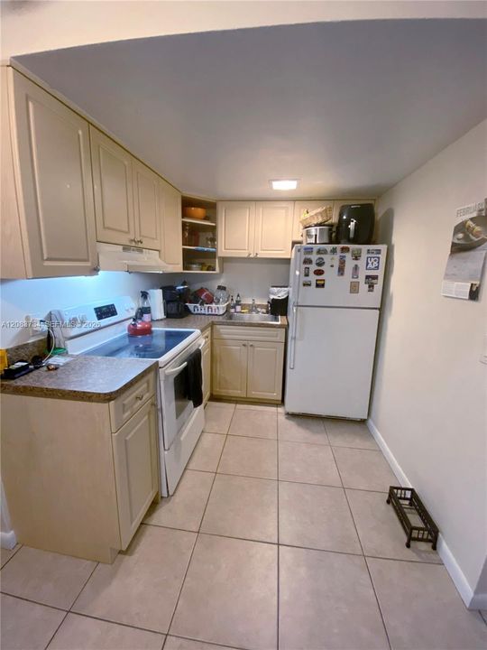 For Rent: $1,550 (1 beds, 1 baths, 11065 Square Feet)