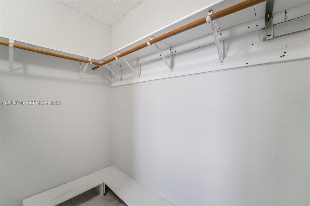 En Renta: $2,650 (3 camas, 2 baños, 1319 Pies cuadrados)