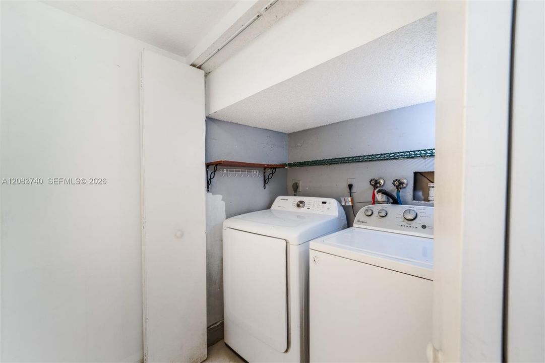 En Renta: $2,650 (3 camas, 2 baños, 1319 Pies cuadrados)