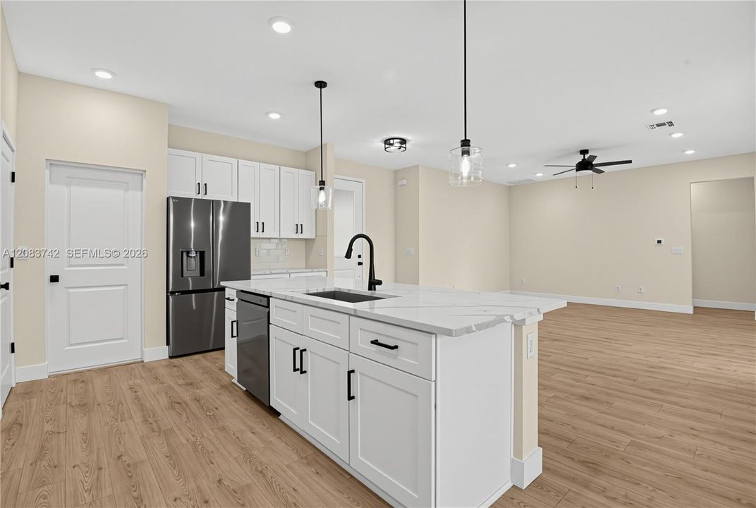 For Sale: $374,900 (4 beds, 2 baths, 1849 Square Feet)