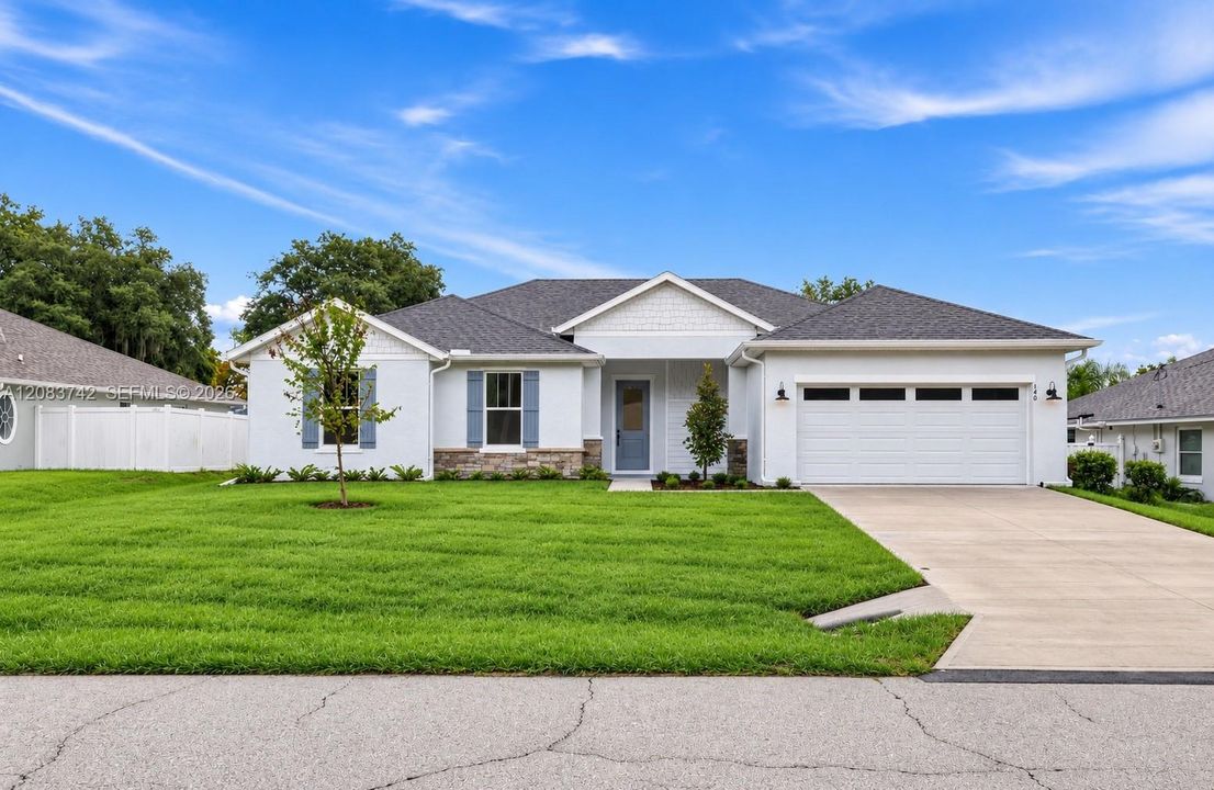 For Sale: $374,900 (4 beds, 2 baths, 1849 Square Feet)