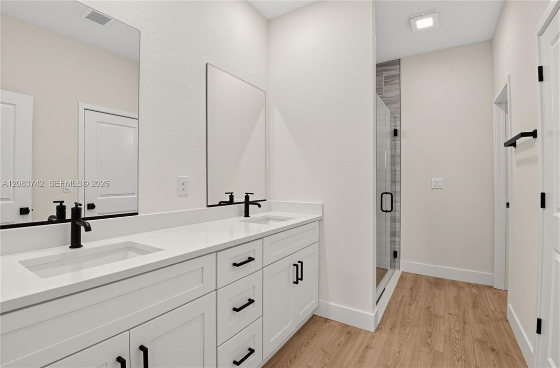 For Sale: $374,900 (4 beds, 2 baths, 1849 Square Feet)