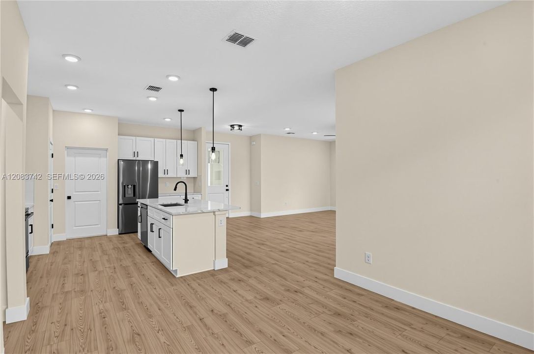 For Sale: $374,900 (4 beds, 2 baths, 1849 Square Feet)