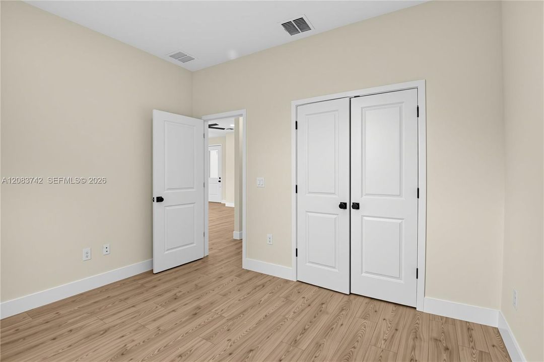 For Sale: $374,900 (4 beds, 2 baths, 1849 Square Feet)