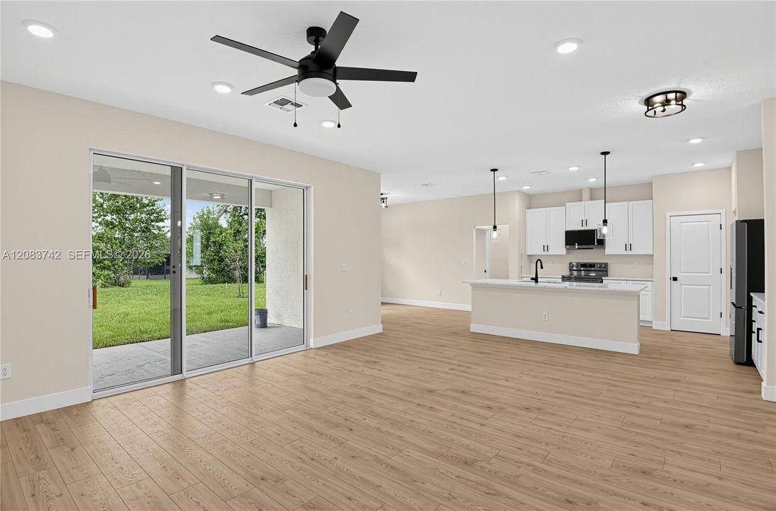 For Sale: $374,900 (4 beds, 2 baths, 1849 Square Feet)