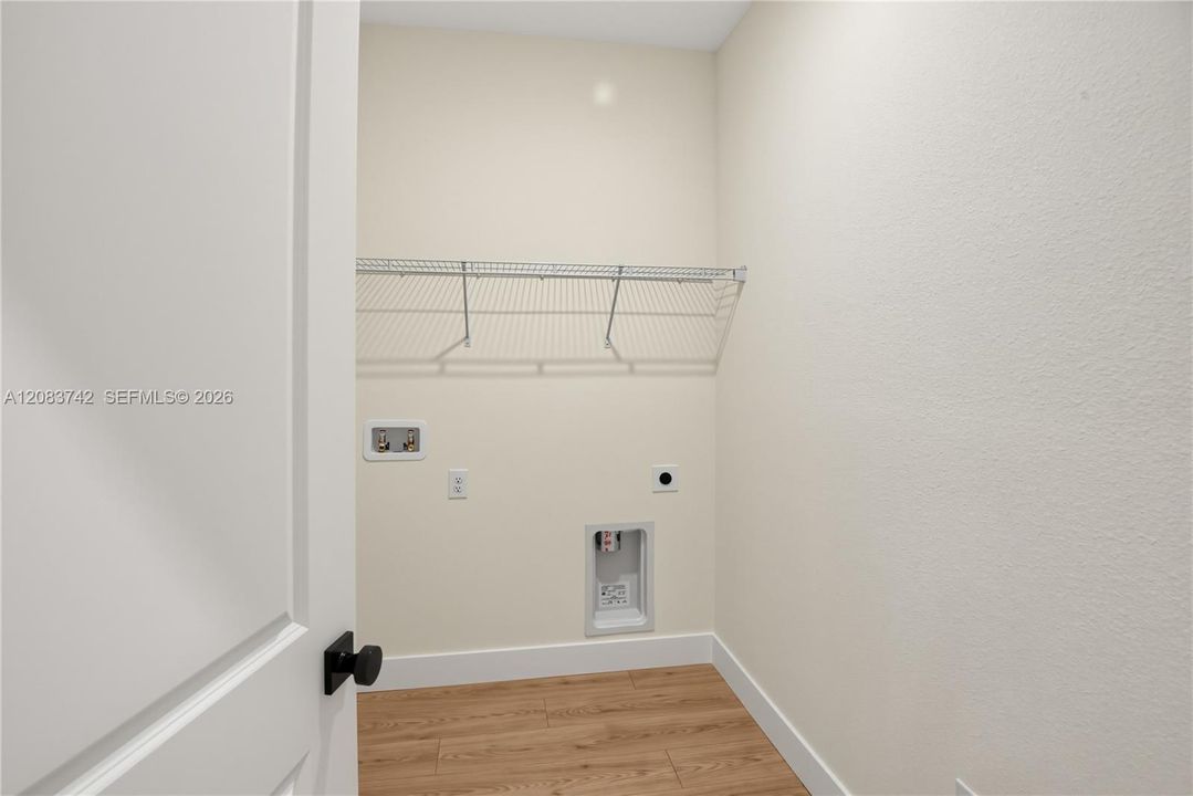 For Sale: $374,900 (4 beds, 2 baths, 1849 Square Feet)
