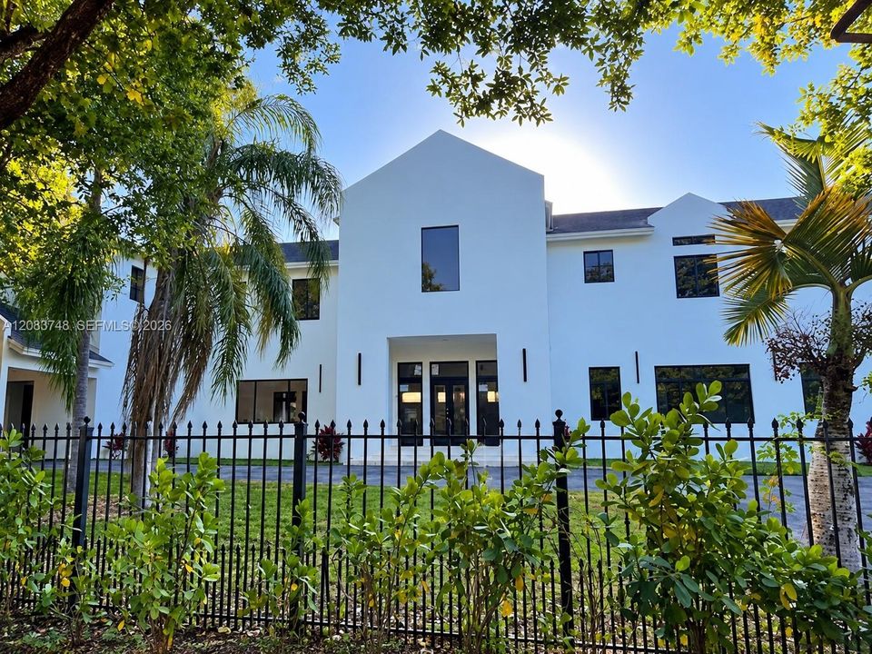 For Sale: $5,500,000 (6 beds, 7 baths, 0 Square Feet)