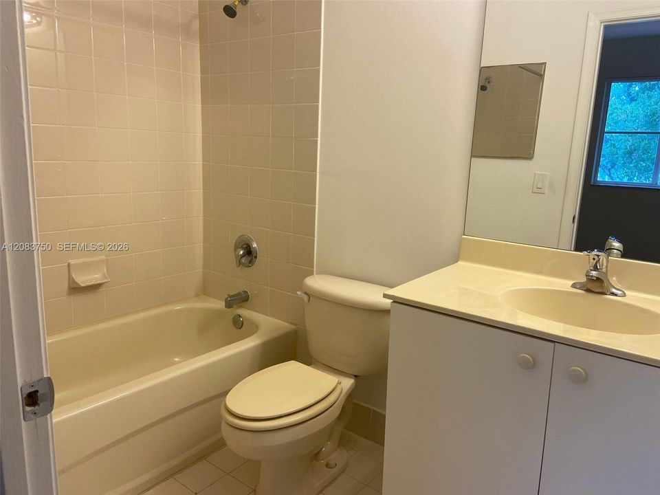 For Rent: $2,300 (2 beds, 2 baths, 1056 Square Feet)