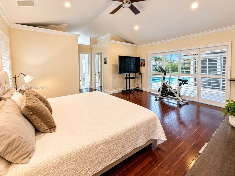 For Sale: $1,680,000 (5 beds, 4 baths, 3472 Square Feet)
