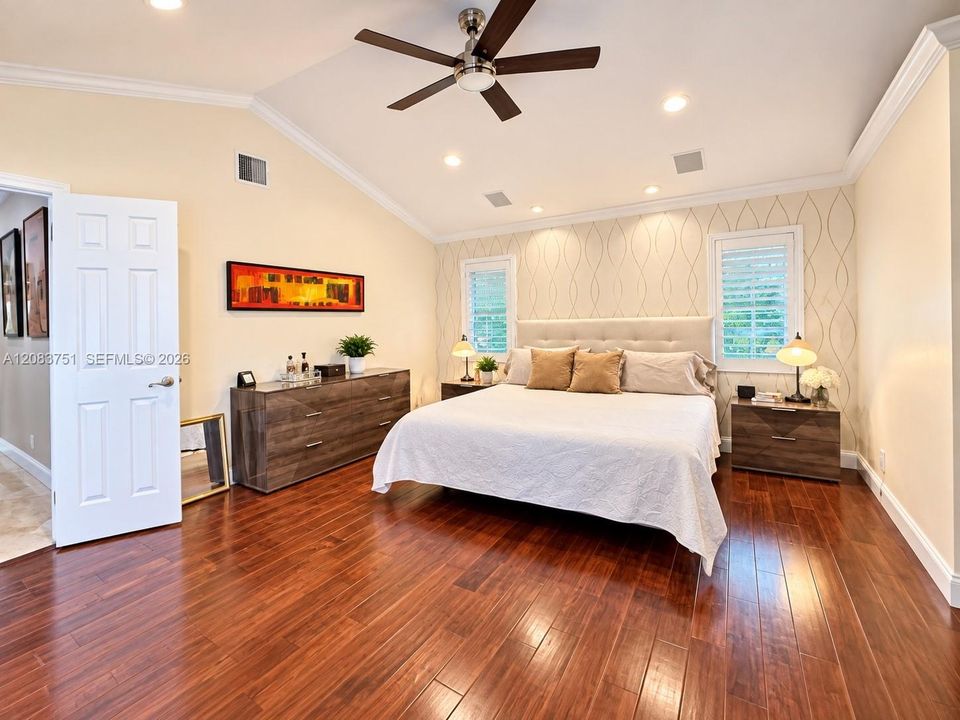 For Sale: $1,680,000 (5 beds, 4 baths, 3472 Square Feet)