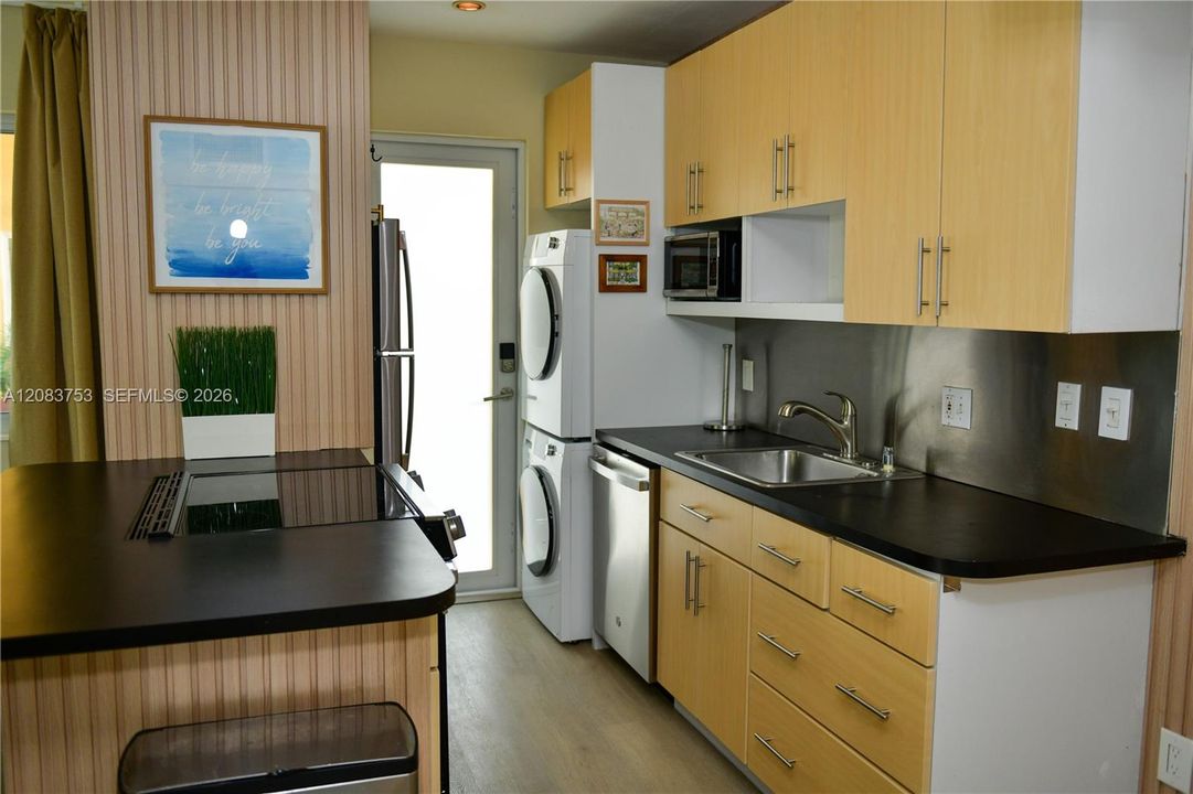 На продажу: $430,000 (1 спален, 1 ванн, 620 Квадратных фут)