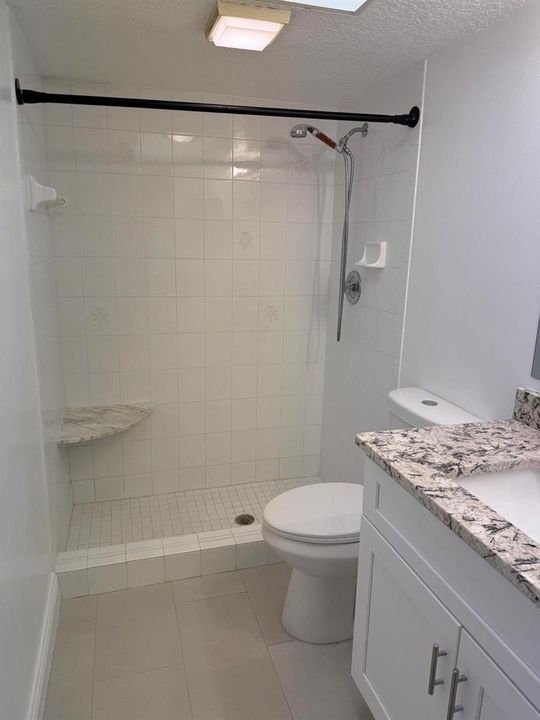 2nd Bathroom