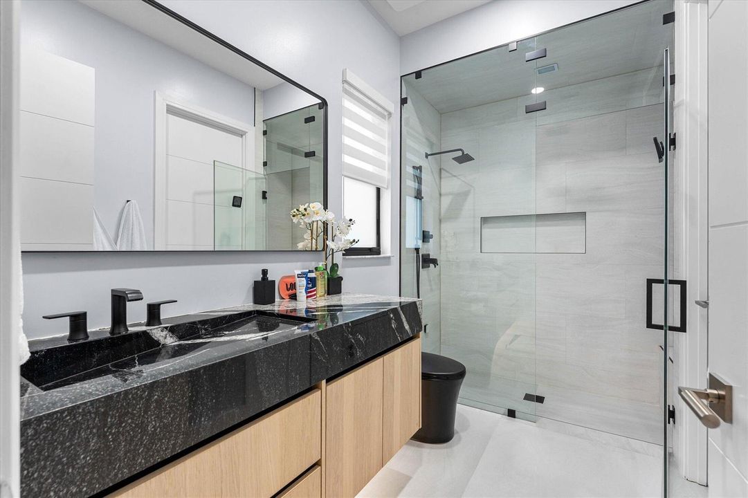 053-8590 W Parkland Bay Trail, Parkland-