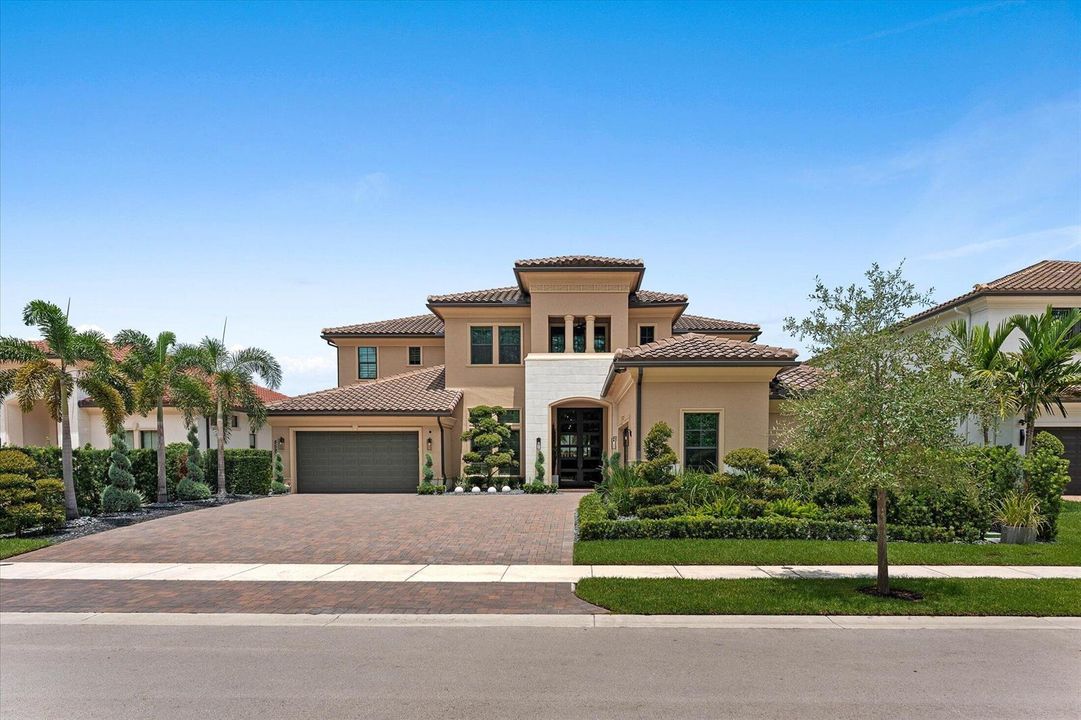001-8590 W Parkland Bay Trail, Parkland