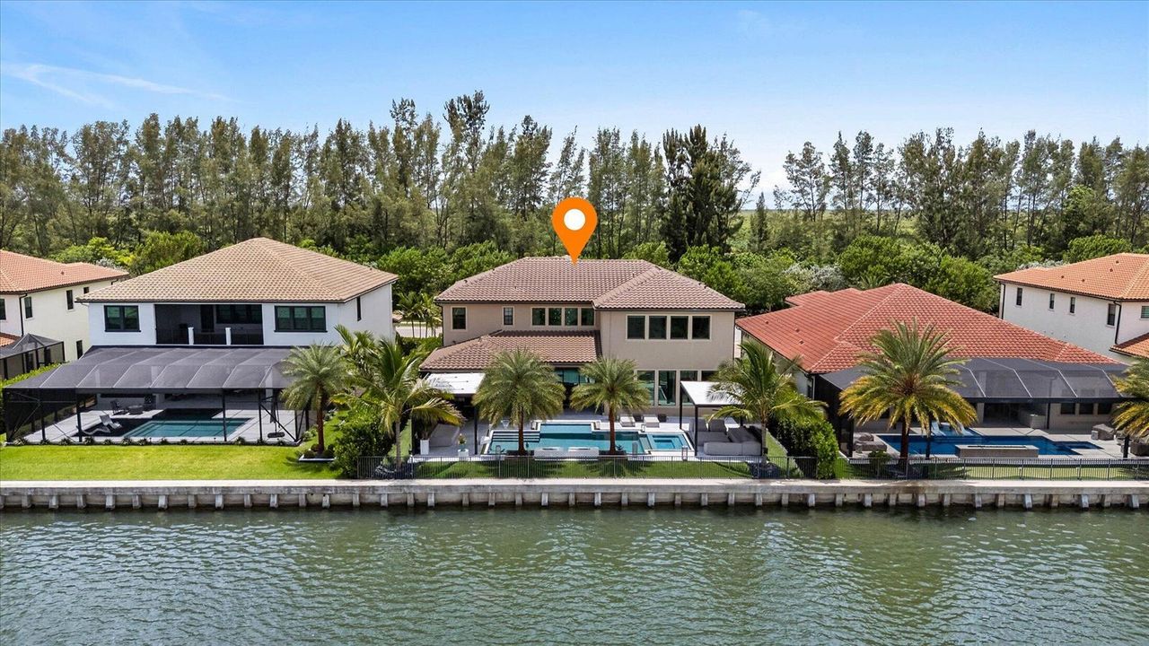 086-8590 W Parkland Bay Trail, Parkland-