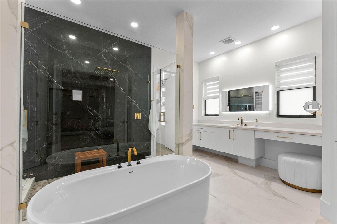 066-8590 W Parkland Bay Trail, Parkland-
