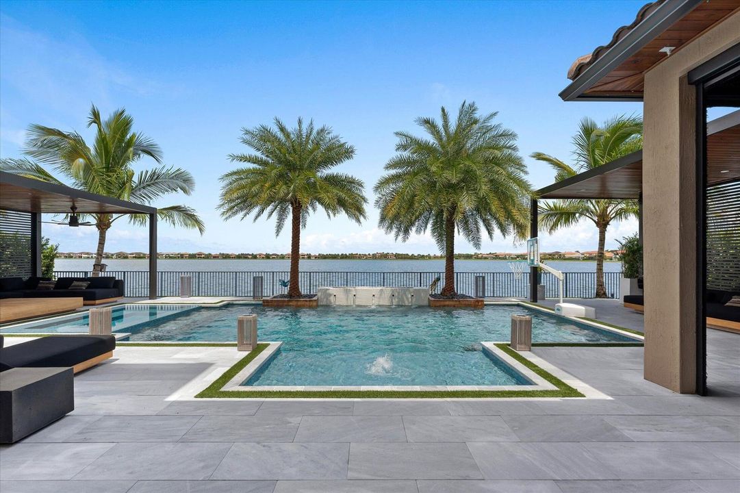 036-8590 W Parkland Bay Trail, Parkland-