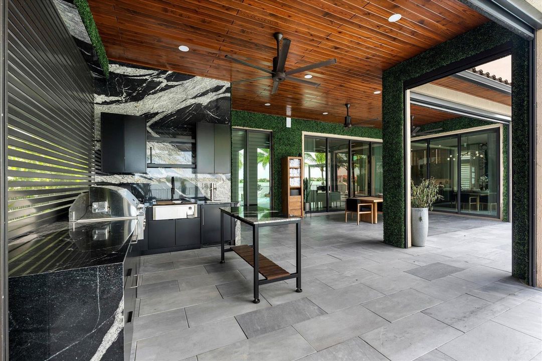 044-8590 W Parkland Bay Trail, Parkland-