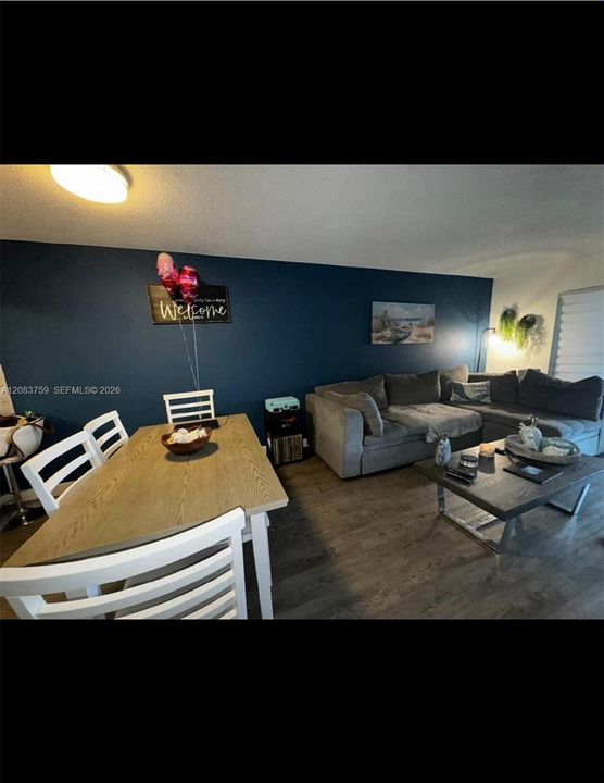 For Rent: $2,100 (2 beds, 2 baths, 1170 Square Feet)