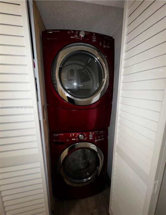 For Rent: $2,100 (2 beds, 2 baths, 1170 Square Feet)