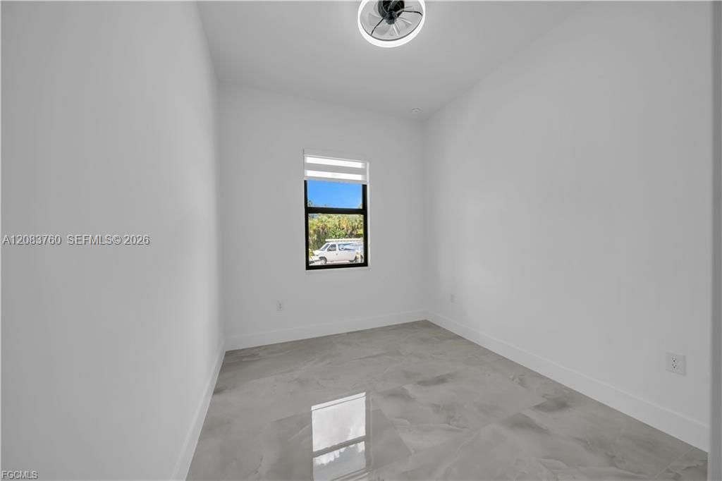 For Sale: $264,900 (3 beds, 2 baths, 1060 Square Feet)