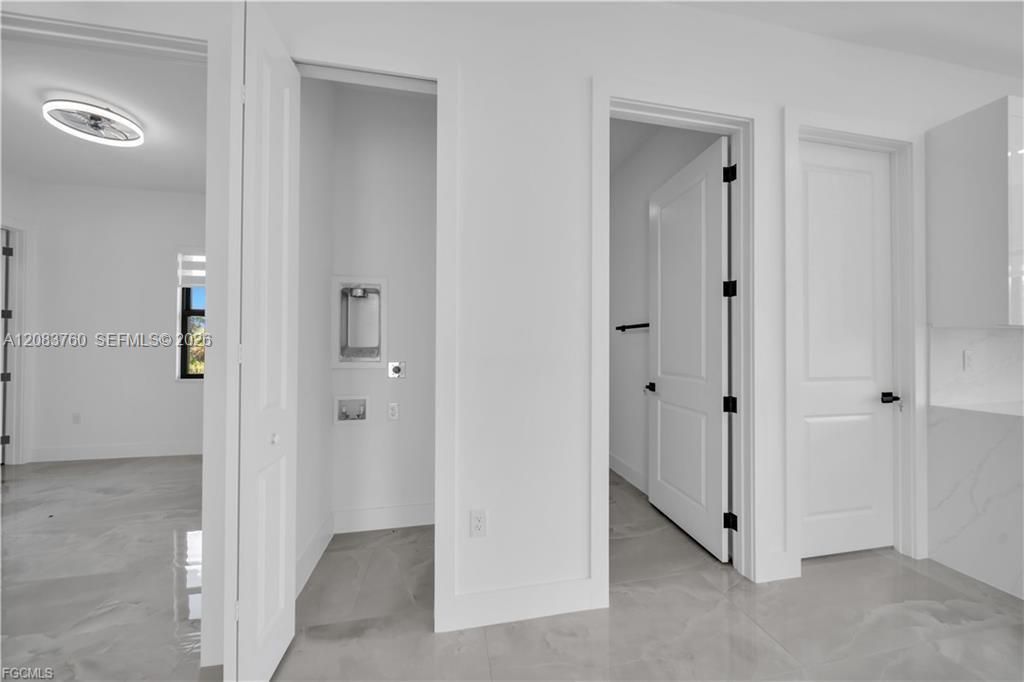 For Sale: $264,900 (3 beds, 2 baths, 1060 Square Feet)