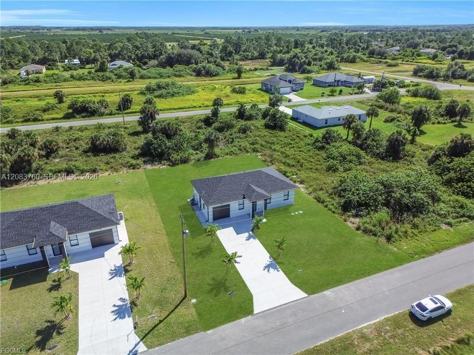 For Sale: $264,900 (3 beds, 2 baths, 1060 Square Feet)