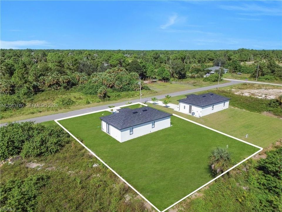 For Sale: $264,900 (3 beds, 2 baths, 1060 Square Feet)