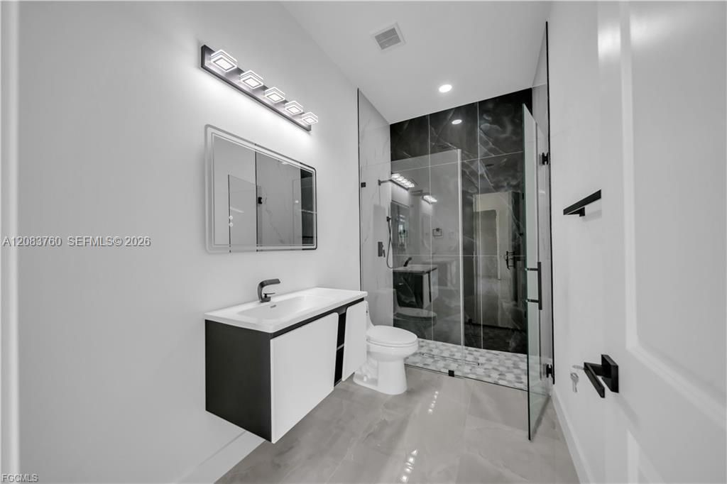 For Sale: $264,900 (3 beds, 2 baths, 1060 Square Feet)