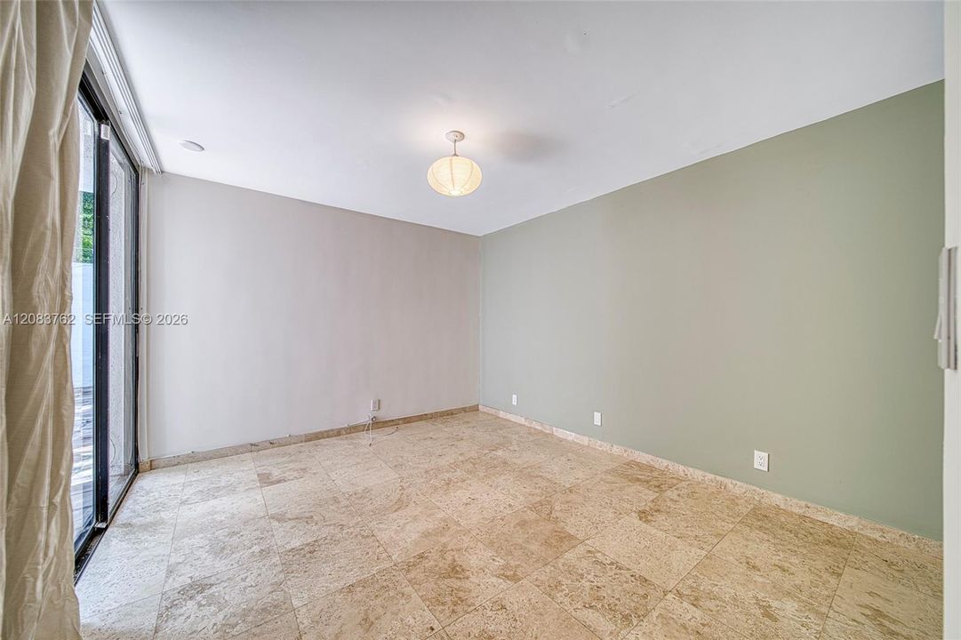 В аренду: $5,200 (2 спален, 2 ванн, 1225 Квадратных фут)