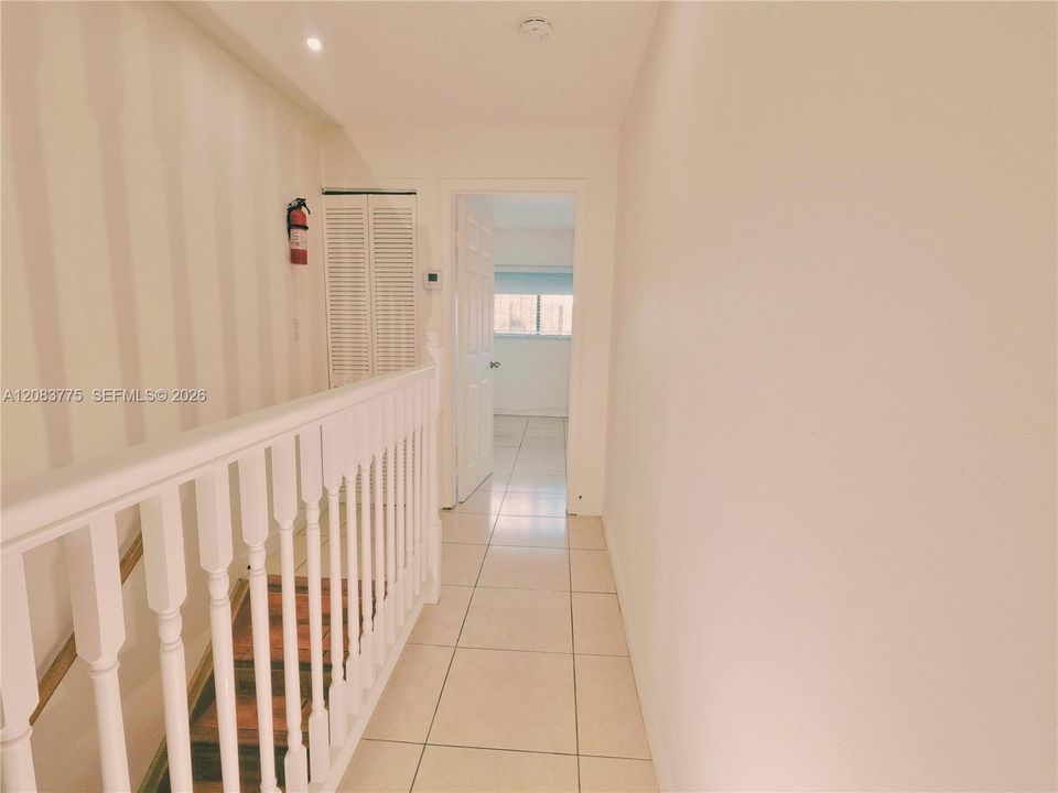 For Rent: $2,650 (2 beds, 3 baths, 1022 Square Feet)