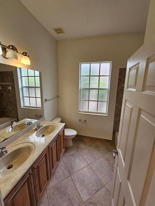 2ND BATHROOM