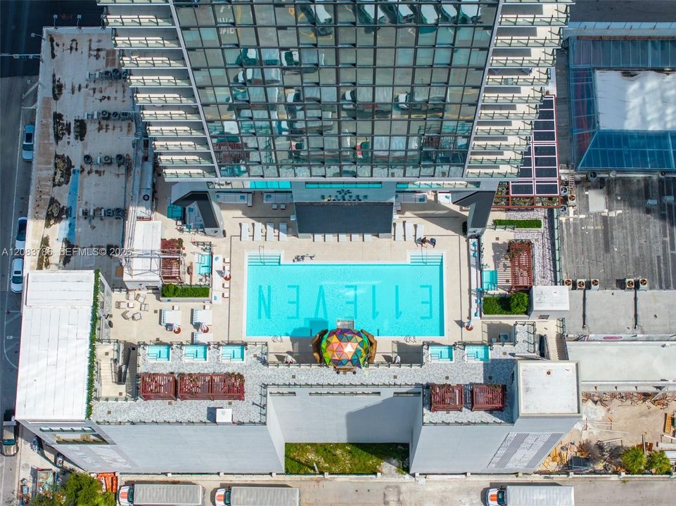 На продажу: $3,875,000 (2 спален, 2 ванн, 2289 Квадратных фут)