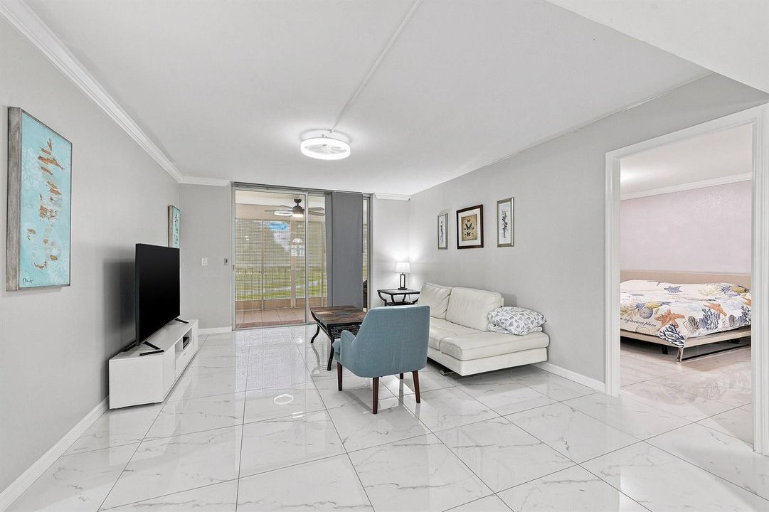 14_living room