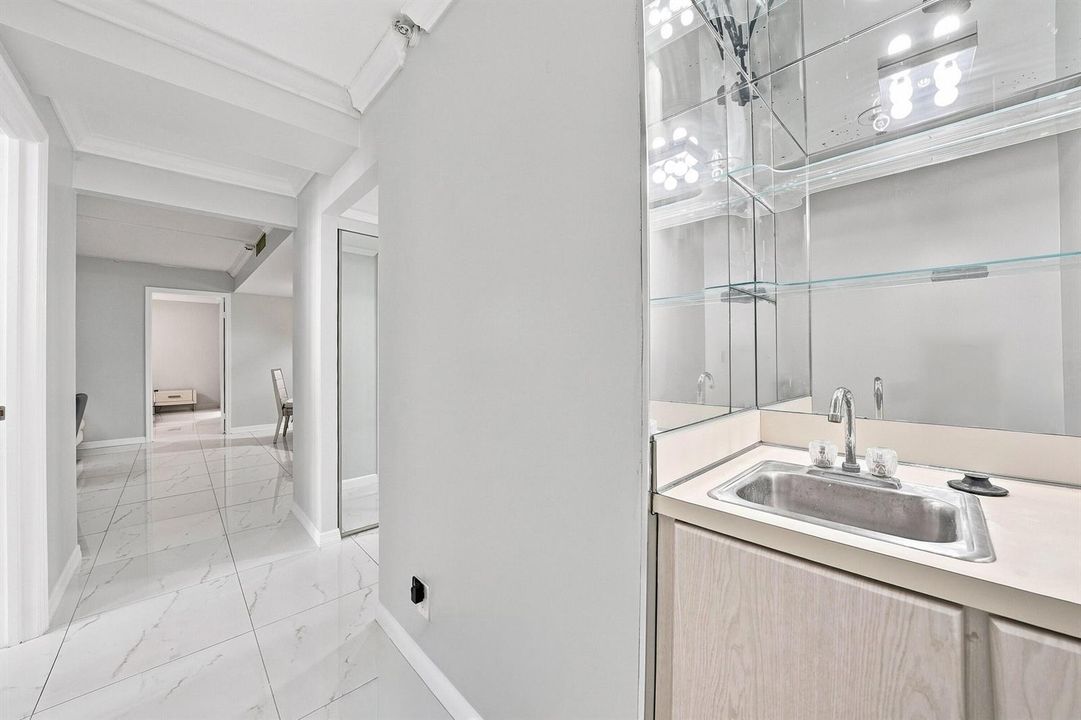 21_wet bar