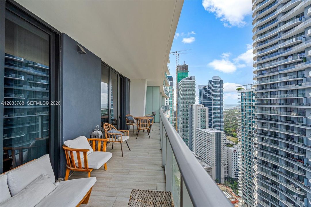 For Rent: $6,850 (2 beds, 2 baths, 1028 Square Feet)