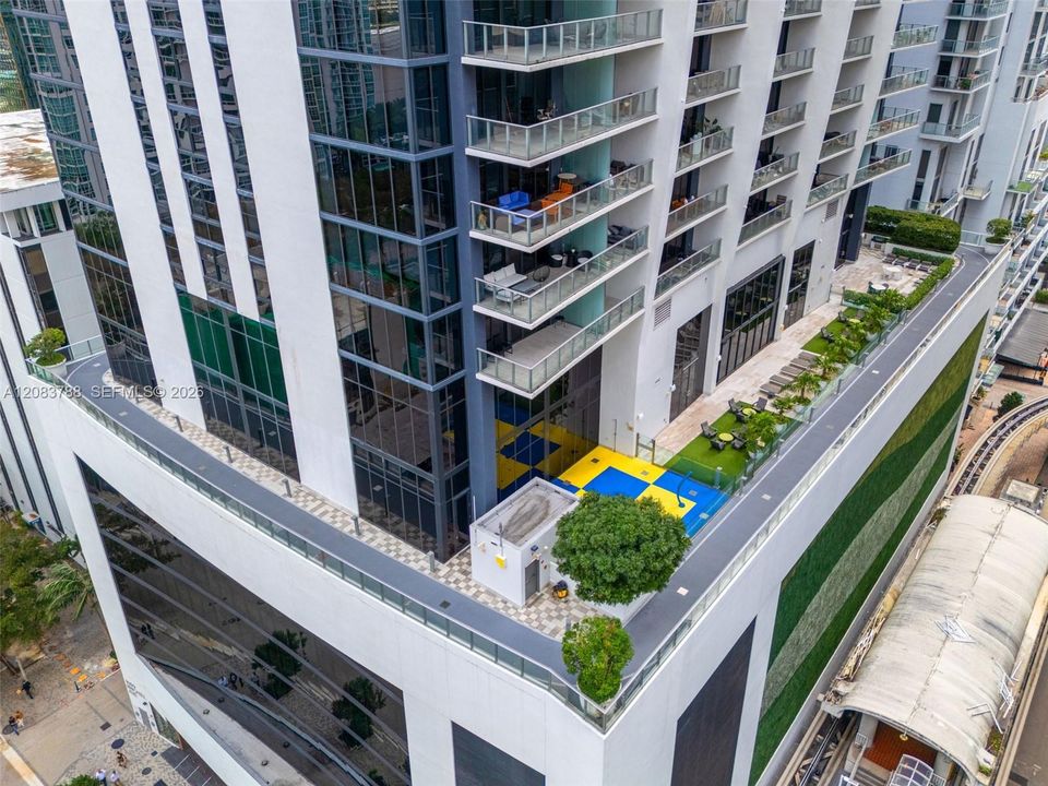 For Rent: $6,850 (2 beds, 2 baths, 1028 Square Feet)
