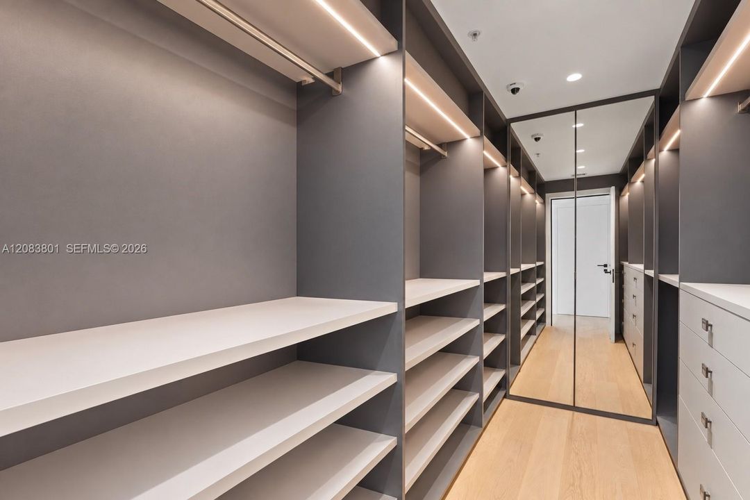 For Sale: $2,165,000 (2 beds, 2 baths, 2803 Square Feet)