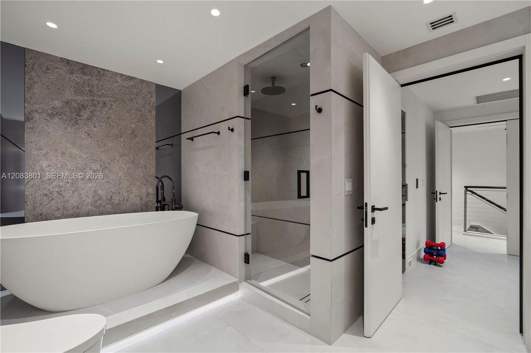 For Sale: $2,165,000 (2 beds, 2 baths, 2803 Square Feet)