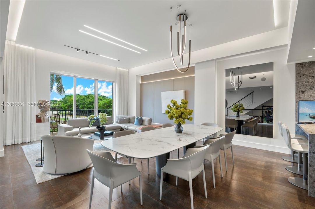 For Sale: $2,165,000 (2 beds, 2 baths, 2803 Square Feet)