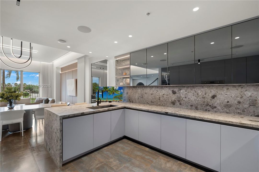 For Sale: $2,165,000 (2 beds, 2 baths, 2803 Square Feet)