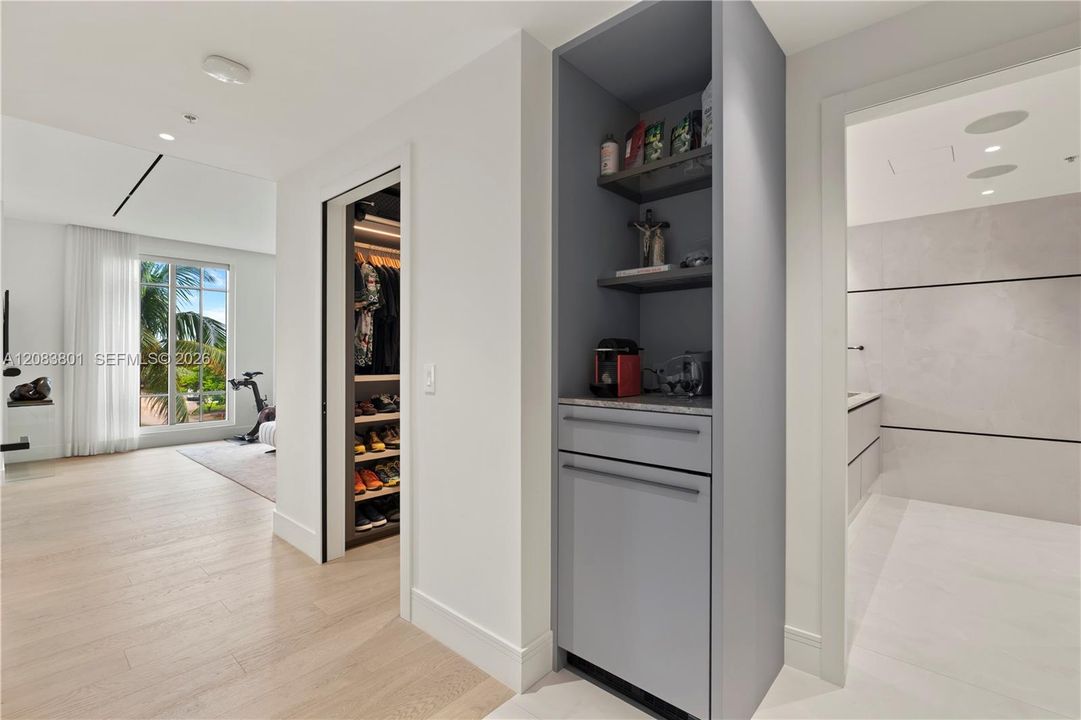 For Sale: $2,165,000 (2 beds, 2 baths, 2803 Square Feet)