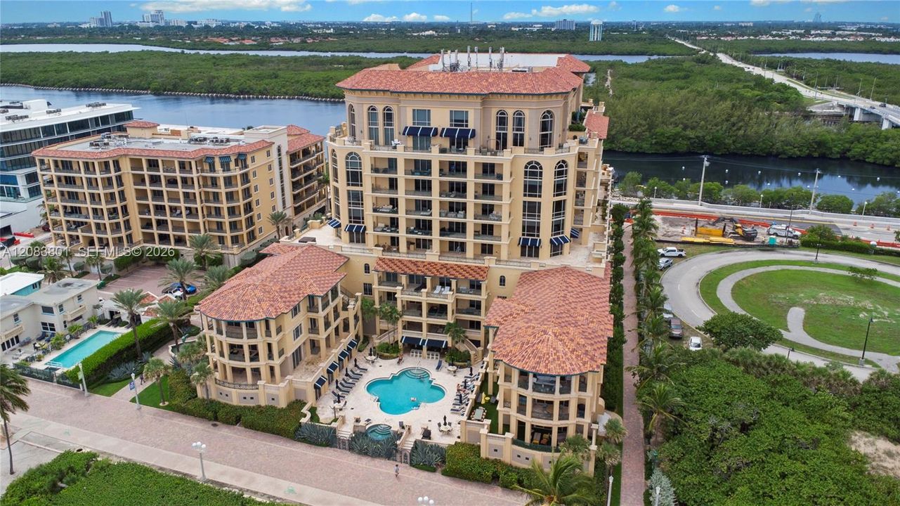 For Sale: $2,165,000 (2 beds, 2 baths, 2803 Square Feet)