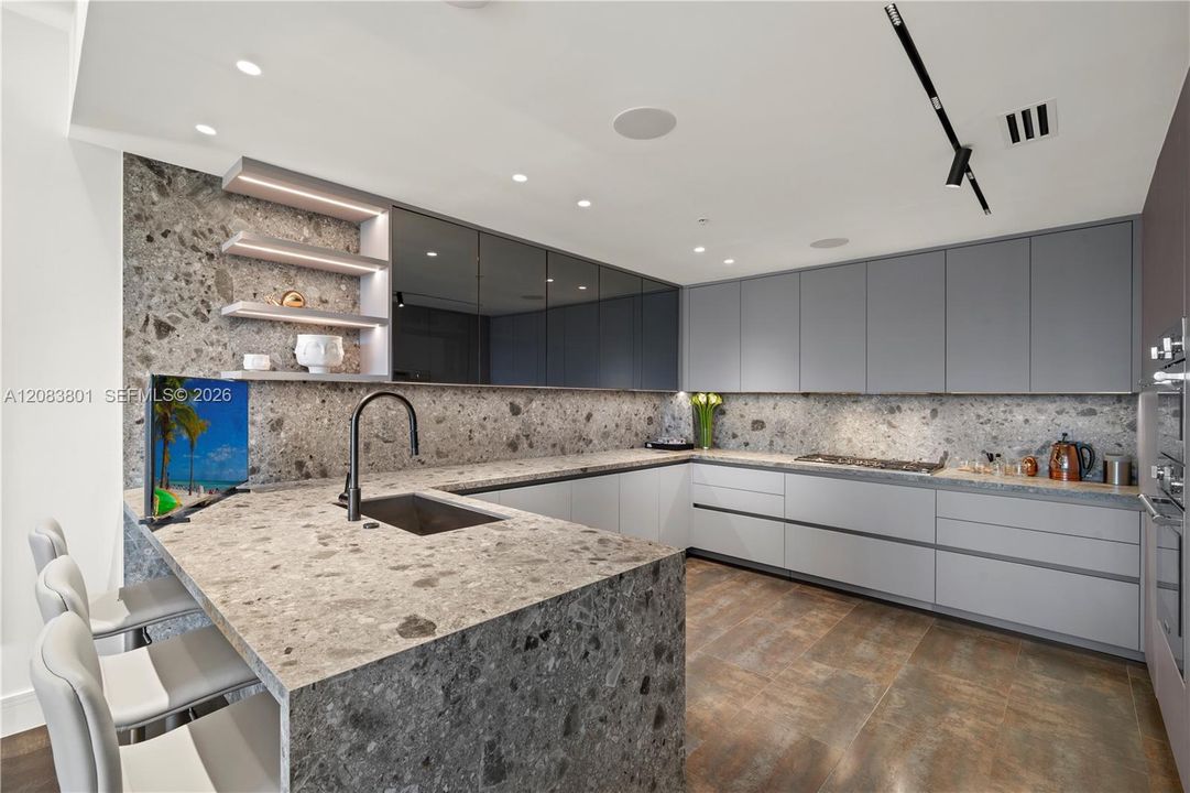 For Sale: $2,165,000 (2 beds, 2 baths, 2803 Square Feet)
