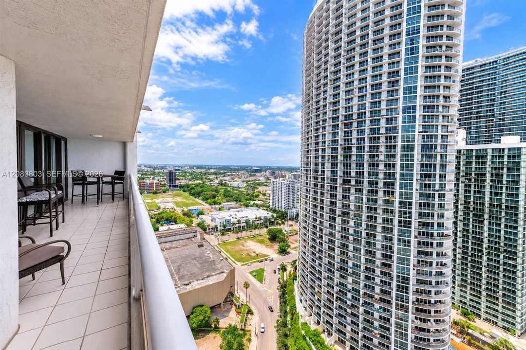 For Rent: $5,900 (2 beds, 2 baths, 1602 Square Feet)